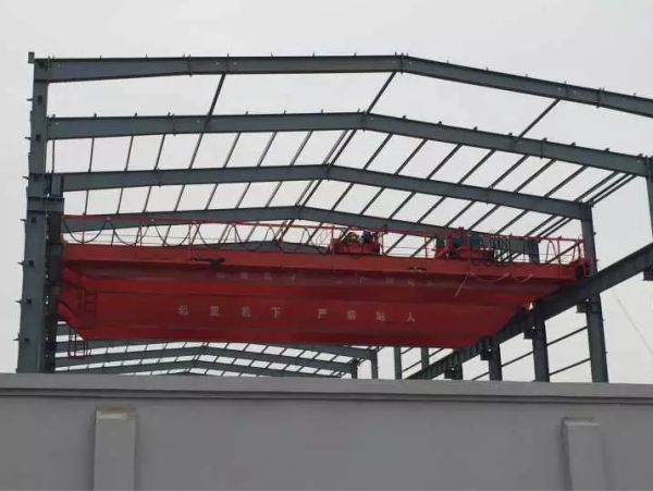 QD型電動(dòng)雙梁橋式起重機